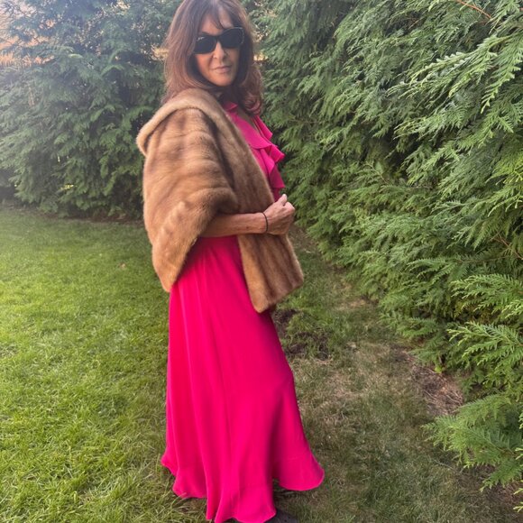 Vintage Mink Wrap or Stole in Excellent condition. - Picture 2 of 14